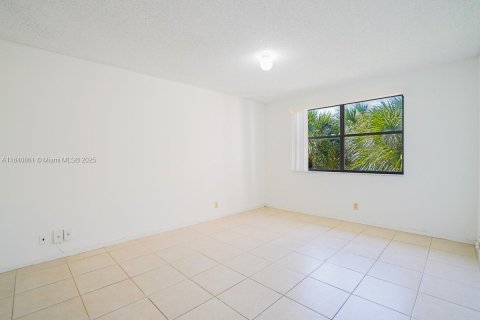Copropriété à vendre à Coral Springs, Floride: 2 chambres, 91.42 m2 № 1830322 - photo 15