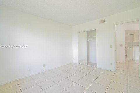 Copropriété à vendre à Coral Springs, Floride: 2 chambres, 91.42 m2 № 1830322 - photo 13