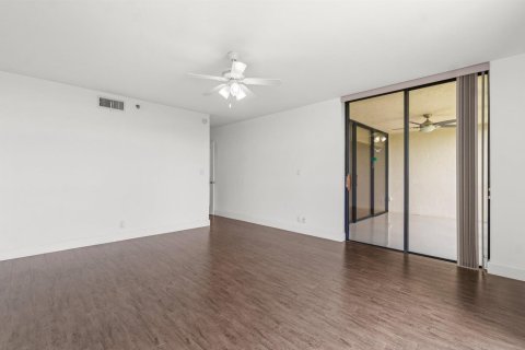 Купить кондоминиум в Бока-Ратон, Флорида 4 комнаты, 124.4м2, № 2088351 - фото 15