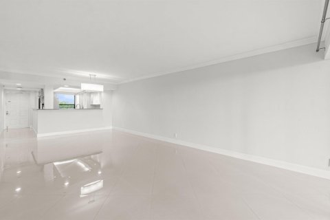Купить кондоминиум в Бока-Ратон, Флорида 4 комнаты, 124.4м2, № 2088351 - фото 11