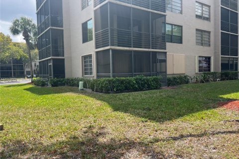 Condominio en venta en Pembroke Pines, Florida, 2 dormitorios, 110.27 m2 № 1867946 - foto 22