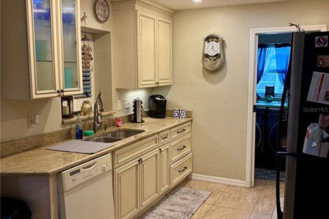 Casa en venta en New Port Richey, Florida, 3 dormitorios, 145.21 m2 № 1912291 - foto 25