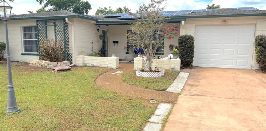 Casa en New Port Richey, Florida 3 dormitorios, 145.21 m2 № 1912291