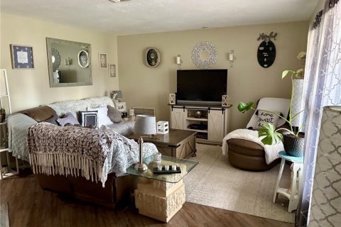 Casa en venta en New Port Richey, Florida, 3 dormitorios, 145.21 m2 № 1912291 - foto 3