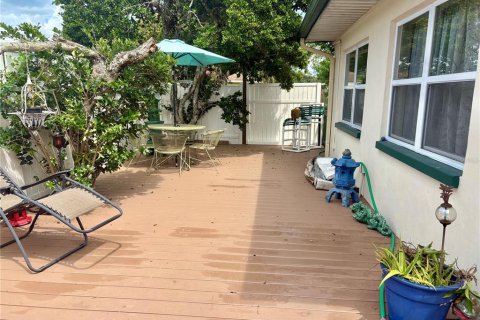 Casa en venta en New Port Richey, Florida, 3 dormitorios, 145.21 m2 № 1912291 - foto 2