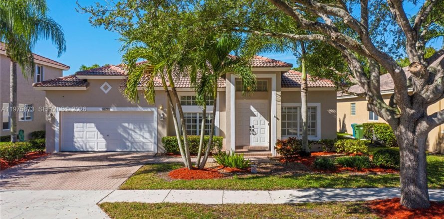 Casa en Weston, Florida 4 dormitorios, 201.78 m2 № 2040096