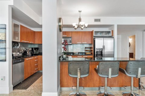 Condo in Aventura, Florida, 2 bedrooms  № 1821733 - photo 6