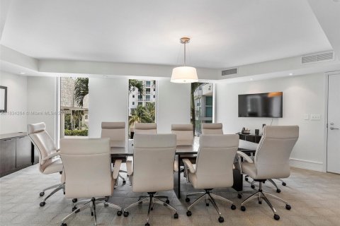 Condo in Aventura, Florida, 2 bedrooms  № 1821733 - photo 27