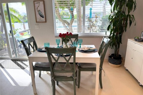 Condo in Pompano Beach, Florida, 1 bedroom  № 2013199