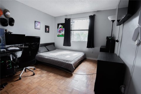 Adosado en venta en Miami, Florida, 3 dormitorios, 135.82 m2 № 1798731 - foto 21