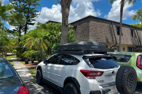 Townhouse in Miami, Florida 3 bedrooms, 135.82 sq.m. № 1798731 - photo 3
