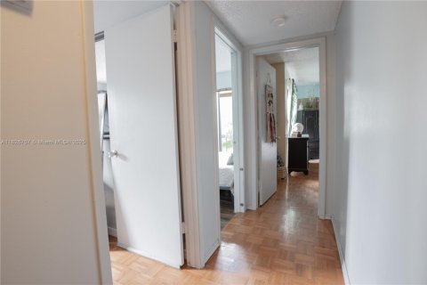 Adosado en venta en Miami, Florida, 3 dormitorios, 135.82 m2 № 1798731 - foto 20