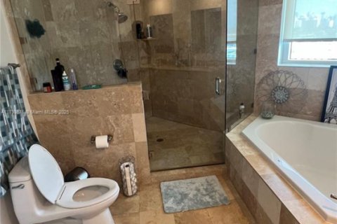Appartement à louer à Hallandale Beach, Floride: 2 chambres, 125.79 m2 № 1811315 - photo 5