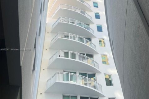 Appartement à louer à Hallandale Beach, Floride: 2 chambres, 125.79 m2 № 1811315 - photo 23
