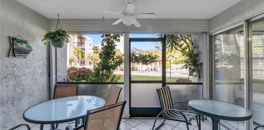 Condominio en Lauderhill, Florida, 2 dormitorios  № 2084491