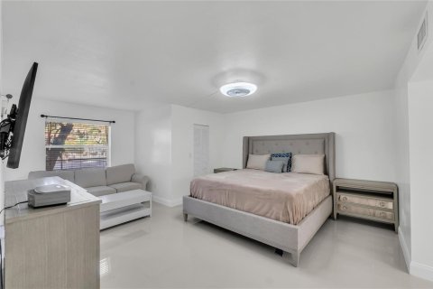Condominio en venta en Lauderhill, Florida, 2 dormitorios, 117.06 m2 № 2084491 - foto 6