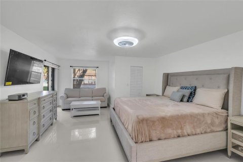 Condominio en venta en Lauderhill, Florida, 2 dormitorios, 117.06 m2 № 2084491 - foto 9