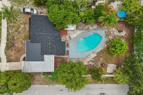 Villa ou maison à vendre à Largo, Floride: 2 chambres, 95.5 m2 № 2231333 - photo 2