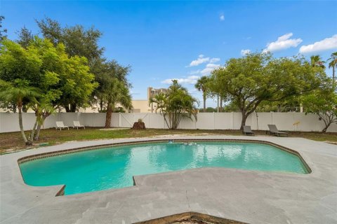 Villa ou maison à vendre à Largo, Floride: 2 chambres, 95.5 m2 № 2231333 - photo 17