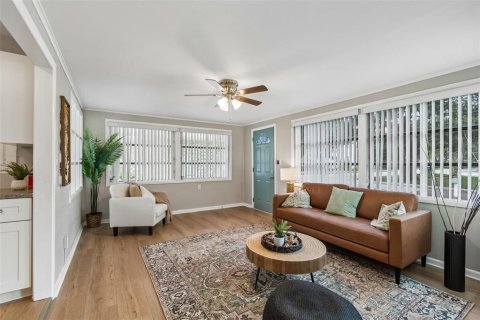 Villa ou maison à vendre à Largo, Floride: 2 chambres, 95.5 m2 № 2231333 - photo 5