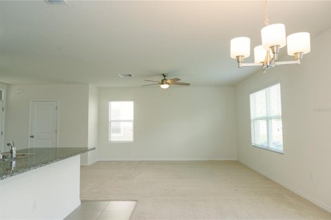 House in Wesley Chapel, Florida 4 bedrooms, 186.45 sq.m. № 2217701 - photo 18