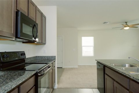 House in Wesley Chapel, Florida 4 bedrooms, 186.45 sq.m. № 2217701 - photo 15