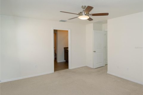 House in Wesley Chapel, Florida 4 bedrooms, 186.45 sq.m. № 2217701 - photo 26