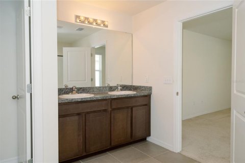 House in Wesley Chapel, Florida 4 bedrooms, 186.45 sq.m. № 2217701 - photo 29