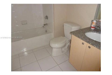 Condo in Miramar, Florida, 2 bedrooms  № 1924089 - photo 7