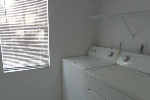 Condo in Miramar, Florida, 2 bedrooms  № 1924089 - photo 8