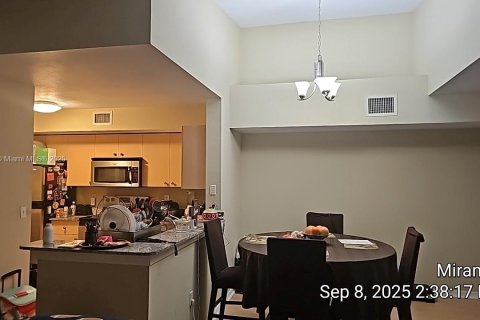 Condo in Miramar, Florida, 2 bedrooms  № 1924089 - photo 5