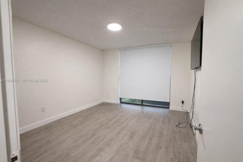 Copropriété à louer à Miami, Floride: 3 chambres, 120.22 m2 № 2004489 - photo 6