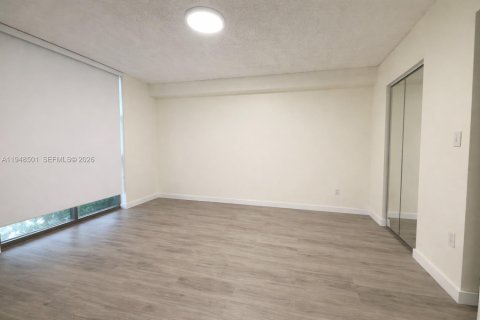 Copropriété à louer à Miami, Floride: 3 chambres, 120.22 m2 № 2004489 - photo 4