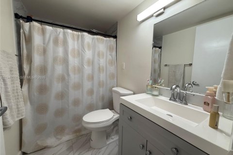 Copropriété à louer à Miami, Floride: 3 chambres, 120.22 m2 № 2004489 - photo 5