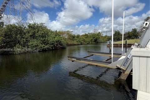 Villa ou maison à Dania Beach, Floride 2 chambres, 106.65 m2 № 2049834