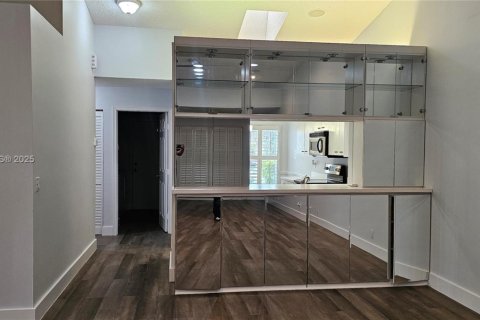 House in Boynton Beach, Florida 2 bedrooms, 146.41 sq.m. № 1947425 - photo 25