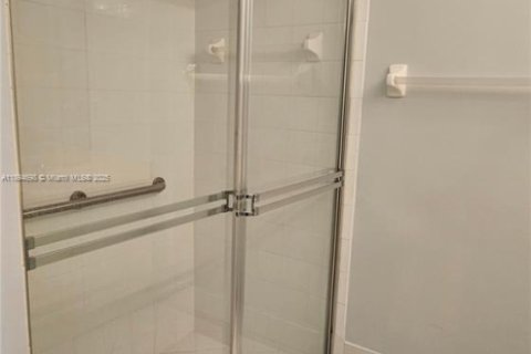 House in Boynton Beach, Florida 2 bedrooms, 146.41 sq.m. № 1947425 - photo 23