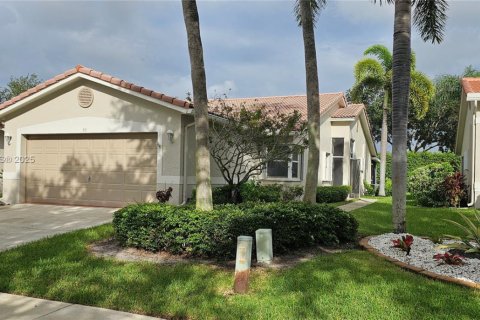 House in Boynton Beach, Florida 2 bedrooms, 146.41 sq.m. № 1947425 - photo 2