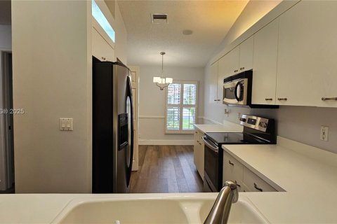 House in Boynton Beach, Florida 2 bedrooms, 146.41 sq.m. № 1947425 - photo 28