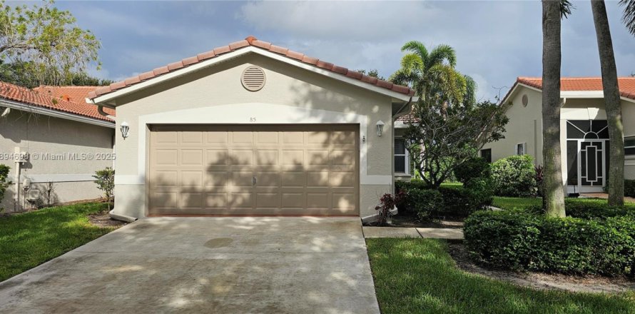 House in Boynton Beach, Florida 2 bedrooms, 146.41 sq.m. № 1947425