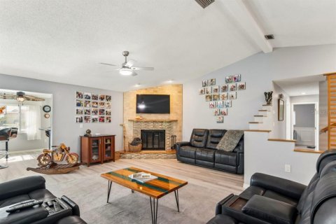 Villa ou maison à vendre à New Port Richey, Floride: 4 chambres, 246.93 m2 № 2402794 - photo 10