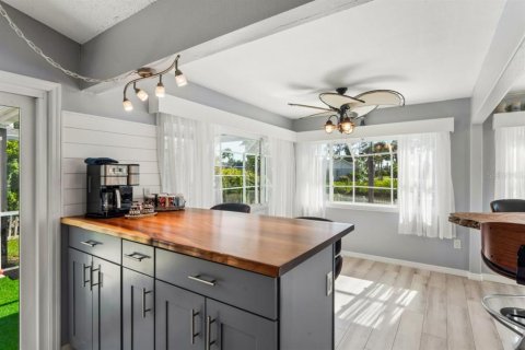 Villa ou maison à vendre à New Port Richey, Floride: 4 chambres, 246.93 m2 № 2402794 - photo 19
