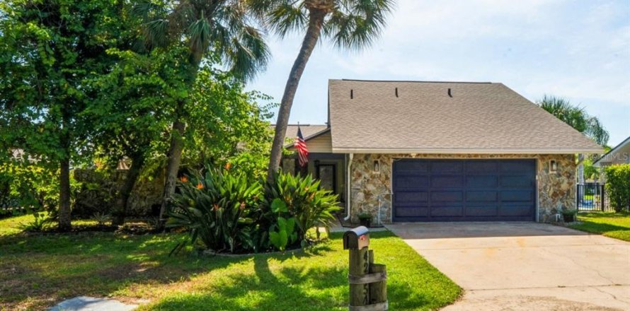 Villa ou maison à New Port Richey, Floride 4 chambres, 246.93 m2 № 2402794