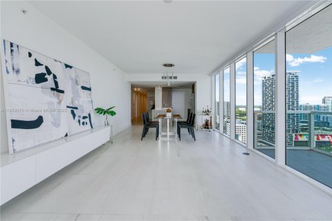 Copropriété à vendre à Miami, Floride: 3 chambres, 143.72 m2 № 1930129 - photo 18