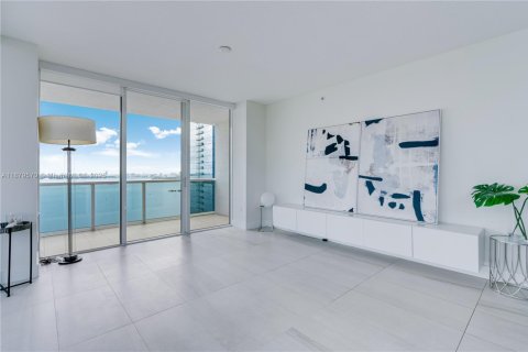 Copropriété à vendre à Miami, Floride: 3 chambres, 143.72 m2 № 1930129 - photo 8