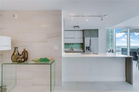 Copropriété à vendre à Miami, Floride: 3 chambres, 143.72 m2 № 1930129 - photo 4