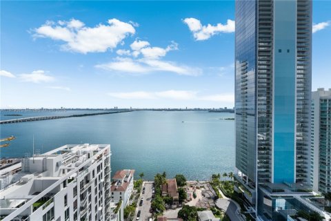 Copropriété à vendre à Miami, Floride: 3 chambres, 143.72 m2 № 1930129 - photo 13