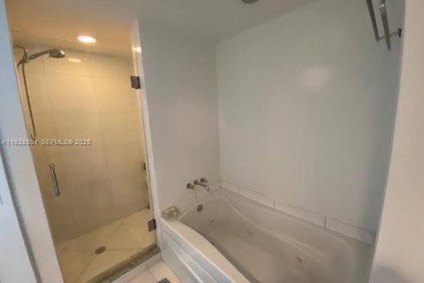 Copropriété à louer à Miami, Floride: 1 chambre, 68.56 m2 № 1988179 - photo 9