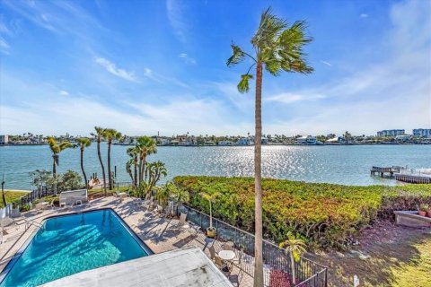 Condominio en venta en Treasure Island, Florida, 2 dormitorios, 122.63 m2 № 1586547 - foto 18