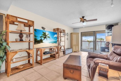 Condominio en venta en Treasure Island, Florida, 2 dormitorios, 122.63 m2 № 1586547 - foto 4